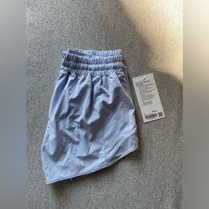 Lululemon “short hotty hot LR Short 4inches lined” size 8